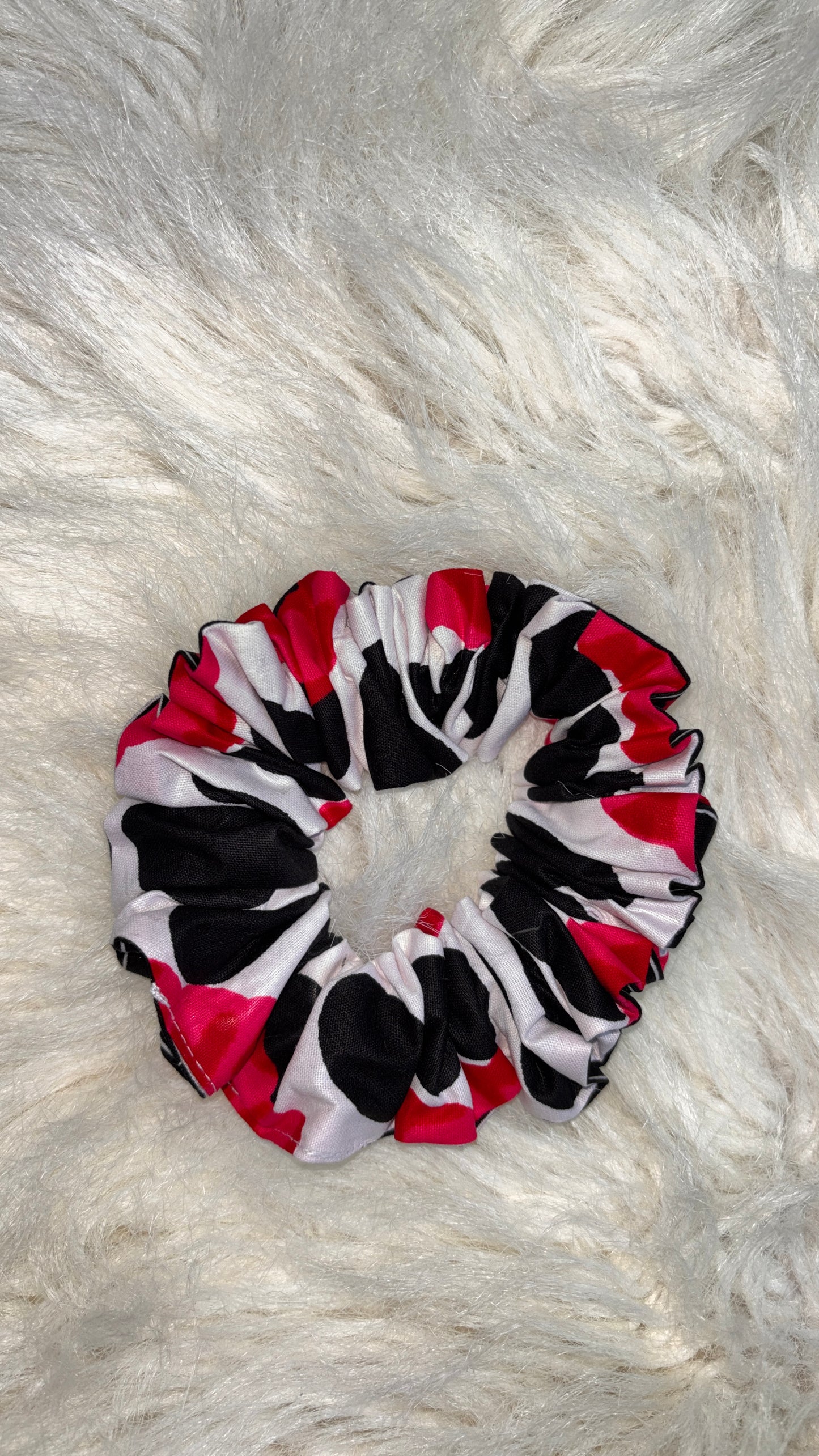 Handmade Floral Scrunchie🌸