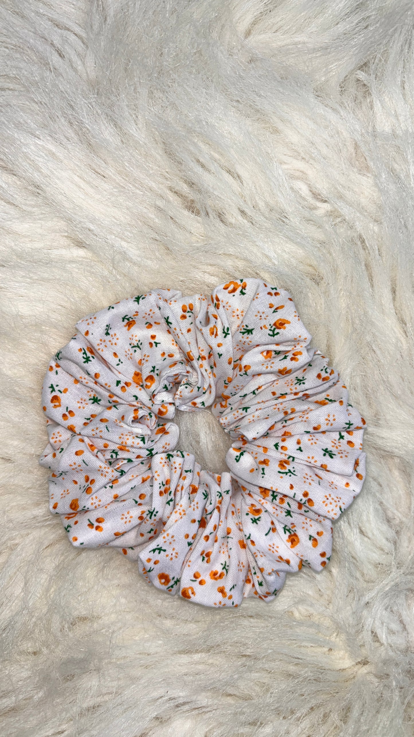 Handmade Floral Scrunchie🌸